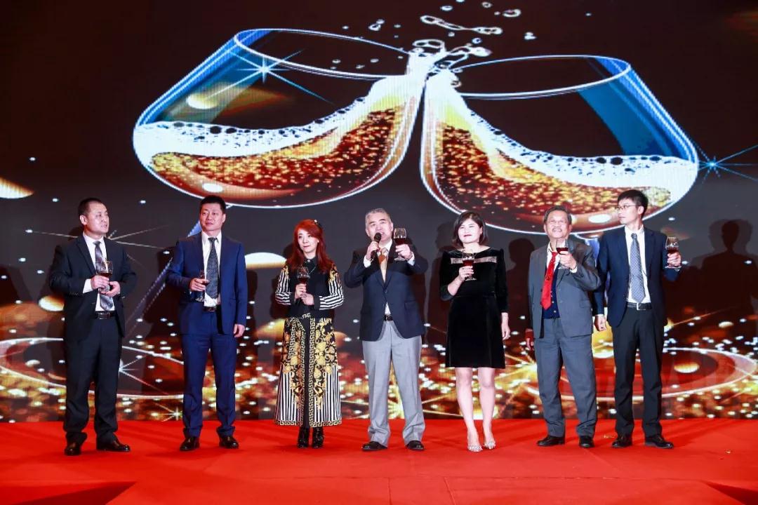 熱烈慶祝“變革創(chuàng)新 揚(yáng)帆未來(lái)”北京中成康富2019年合伙人年會(huì)勝利召開(kāi)